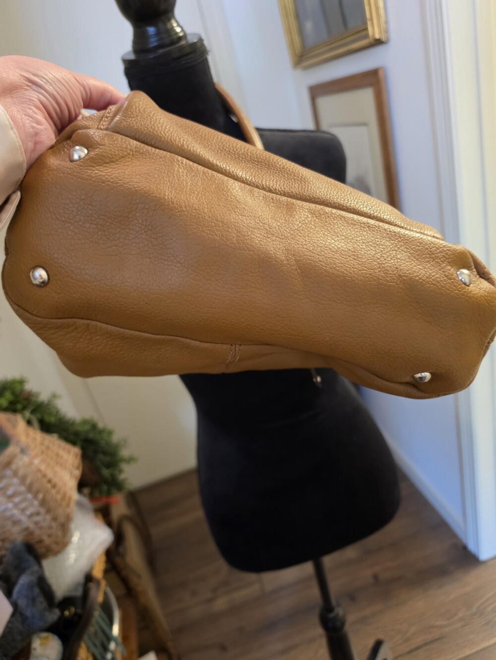 Genuine Leather Tignanello Tote Bag in Warm Tan - Classic Women's Shoulder Bag - Picture 7 of 9